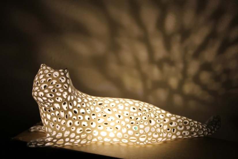 Voronoi Ležící Kočka – LED lampa - Bílá, 30cm