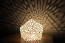 Voronoi Geometrická Koule– LED lampa - Bílá, 20cm
