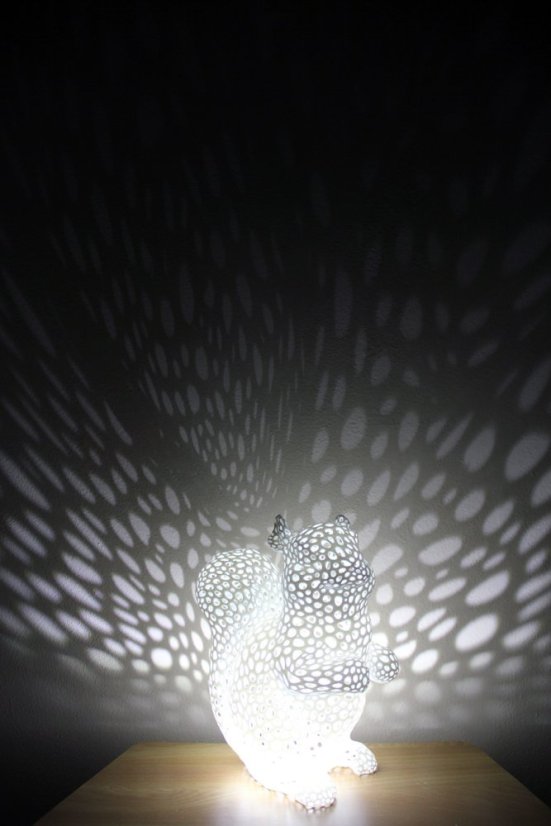 Voronoi Veverka – LED lampa - Bílá, 25cm