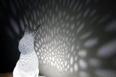 Voronoi Zajíc – LED lampa - Bílá, 25cm