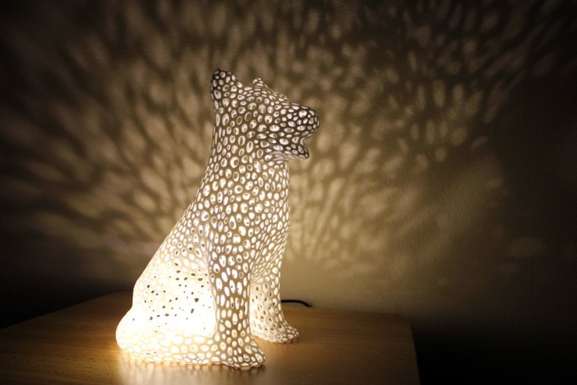 Voronoi Pes – LED lampa - Bílá, 25cm